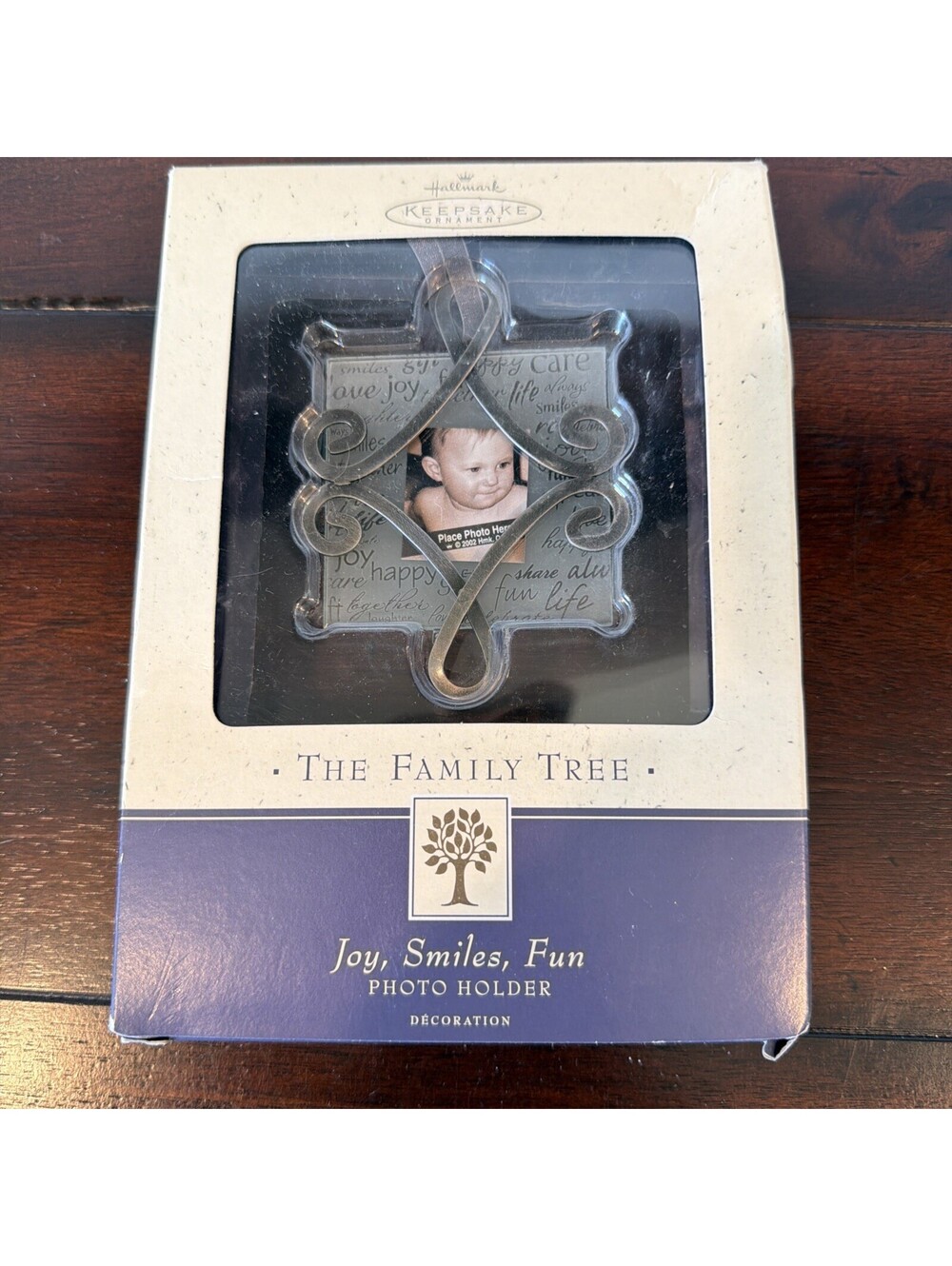 Hallmark Keepsake Ornament - The Family Tree - Joy, Smiles, Fun Photo Holder